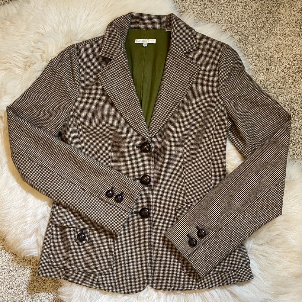 Adorable Vince plaid blazer sz 4